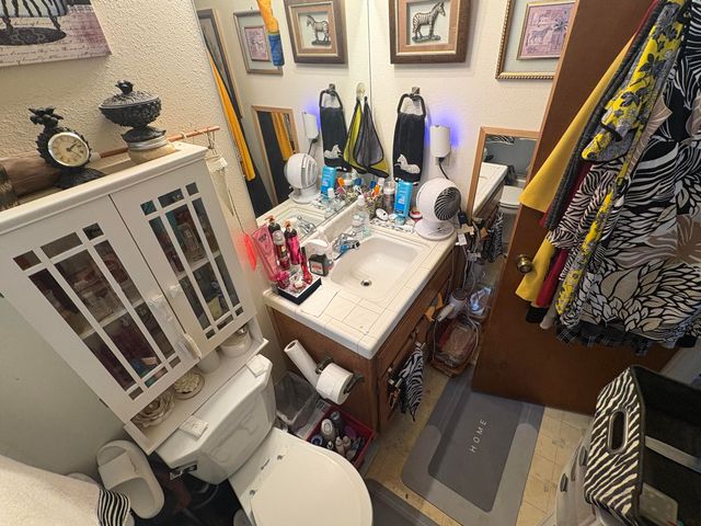 844 S Linwood Street, Visalia, CA 93277