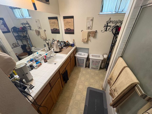 844 S Linwood Street, Visalia, CA 93277