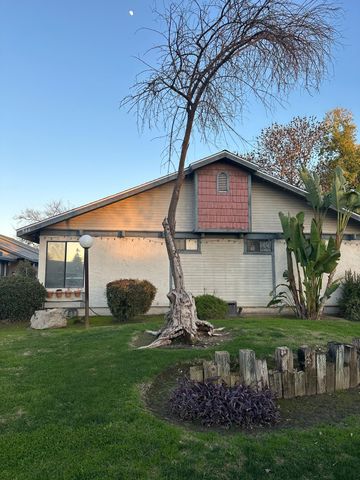 844 S Linwood Street, Visalia, CA 93277