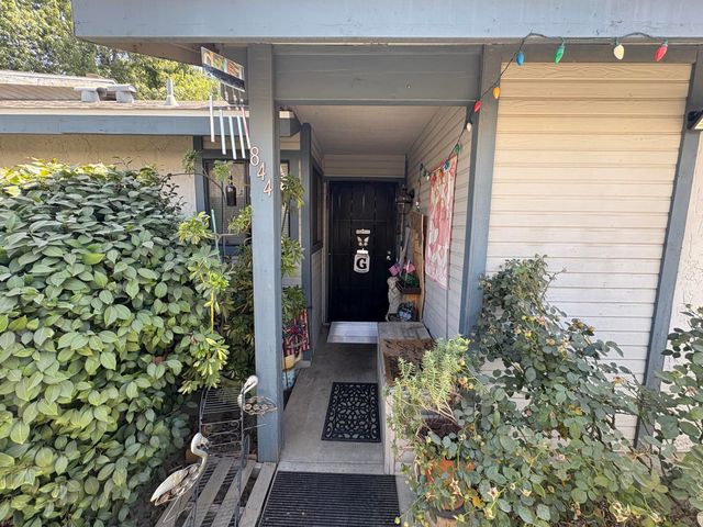 844 S Linwood Street, Visalia, CA 93277