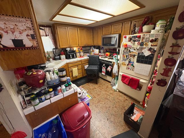 844 S Linwood Street, Visalia, CA 93277