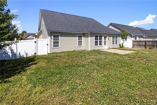 175 Ranier Drive, Raeford, NC 28376