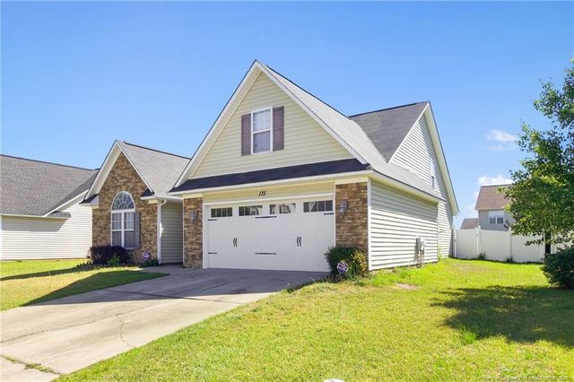 175 Ranier Drive, Raeford, NC 28376