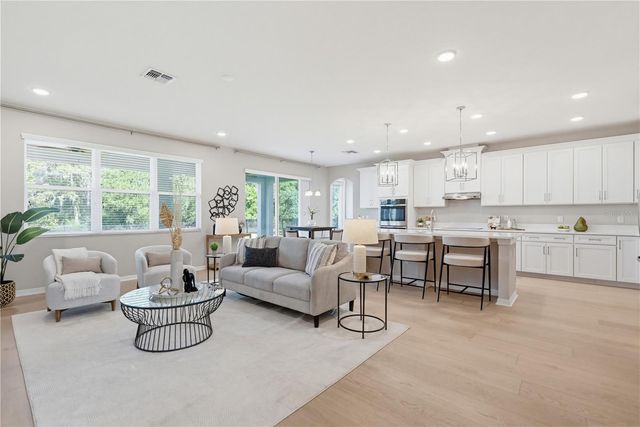 9608 SORBONNE LOOP, Seffner, FL 33584