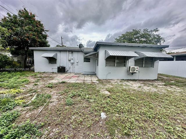 11925 NW 3rd Ave, Miami, FL 33168