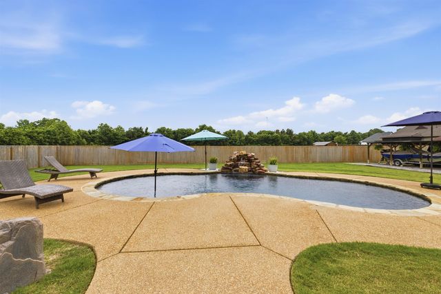 350 PEARL DR, Somerville, TN 38068