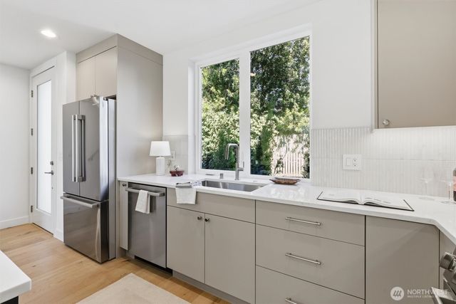 2714 58th Avenue SW, Seattle, WA 98116