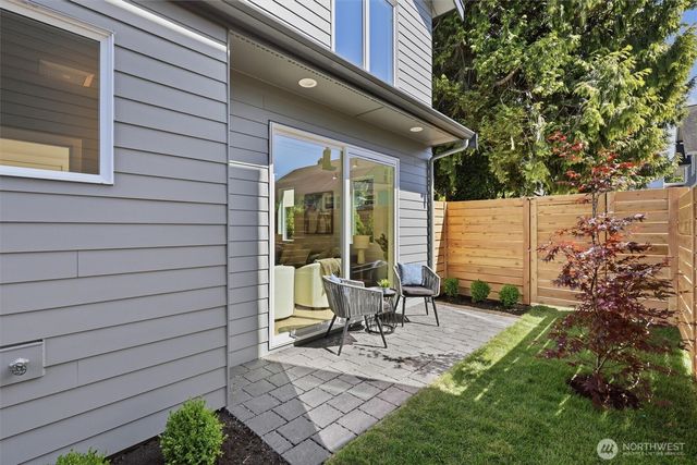 2714 58th Avenue SW, Seattle, WA 98116