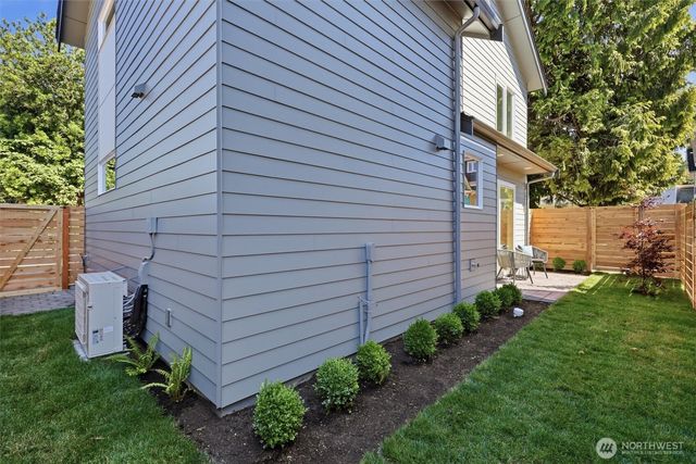 2714 58th Avenue SW, Seattle, WA 98116