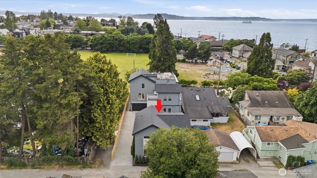 2714 58th Avenue SW, Seattle, WA 98116