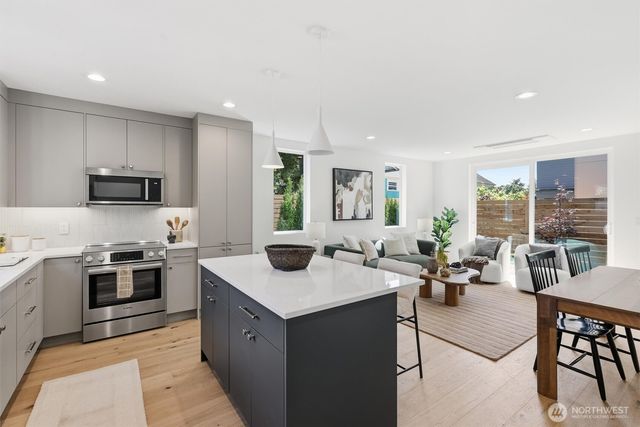 2714 58th Avenue SW, Seattle, WA 98116