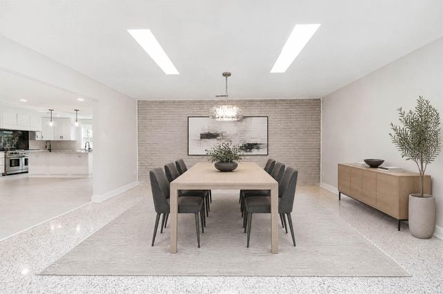 5702 Bayou Glen Road, Houston, TX 77057