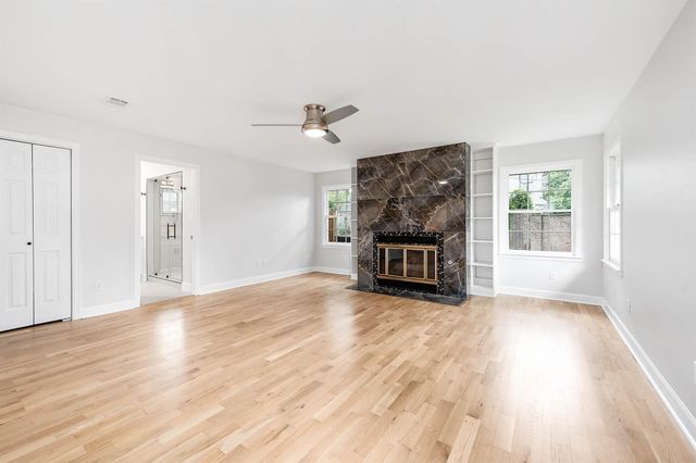 5702 Bayou Glen Road, Houston, TX 77057