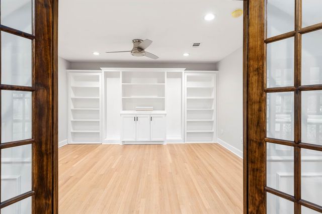 5702 Bayou Glen Road, Houston, TX 77057