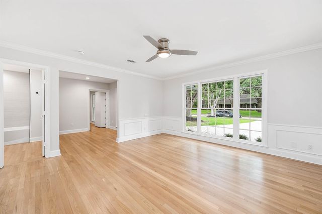 5702 Bayou Glen Road, Houston, TX 77057