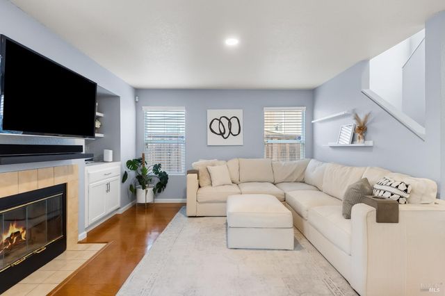 38 Tea Rose Way, Suisun City, CA 94585