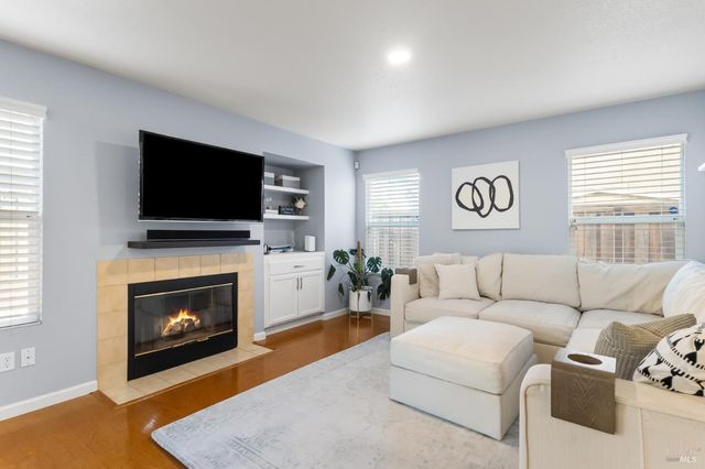 38 Tea Rose Way, Suisun City, CA 94585