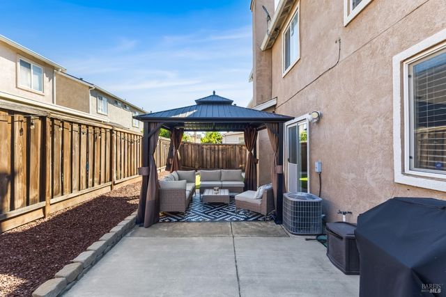 38 Tea Rose Way, Suisun City, CA 94585