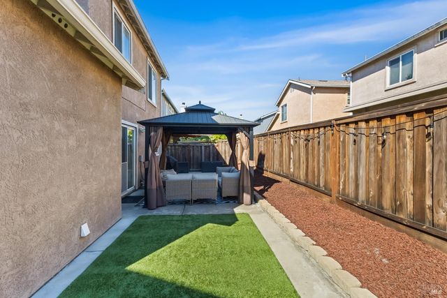 38 Tea Rose Way, Suisun City, CA 94585