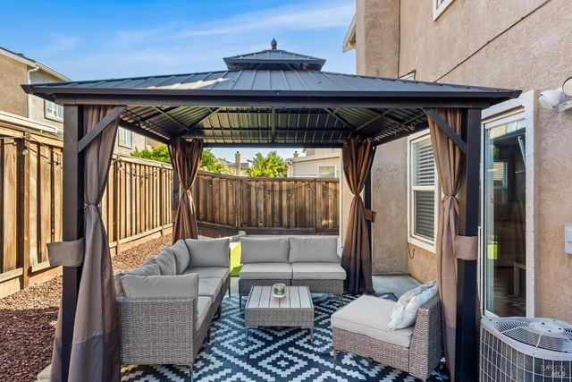 38 Tea Rose Way, Suisun City, CA 94585