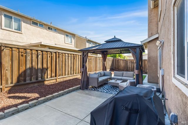 38 Tea Rose Way, Suisun City, CA 94585