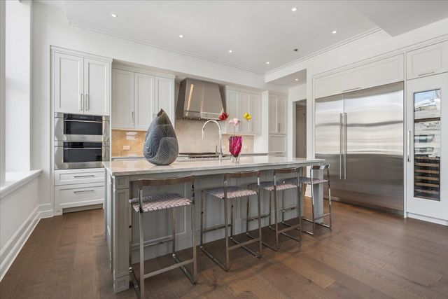 435 N Michigan Avenue 1803, Chicago, IL 60611