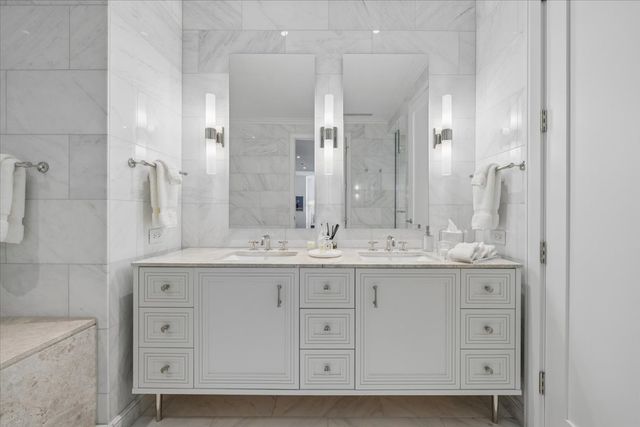 435 N Michigan Avenue 1803, Chicago, IL 60611