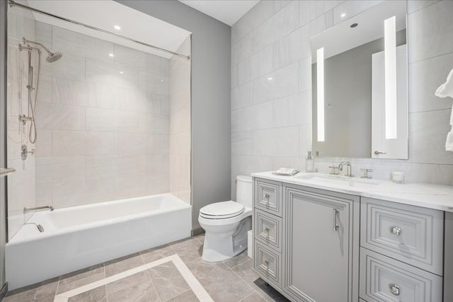 435 N Michigan Avenue 1803, Chicago, IL 60611