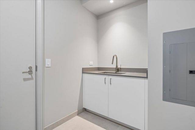 435 N Michigan Avenue 1803, Chicago, IL 60611