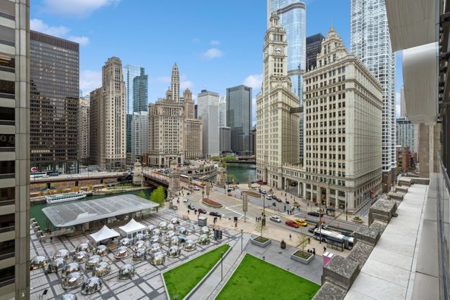 435 N Michigan Avenue 1803, Chicago, IL 60611