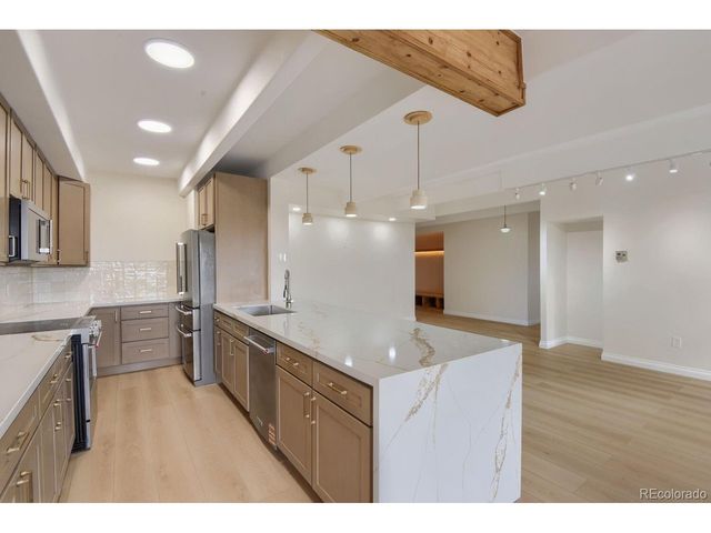 7877 E Mississippi Ave 706, Denver, CO 80247