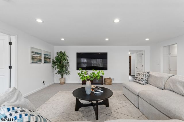 48 Hastings Rd, Berkeley Heights Twp., NJ 07922