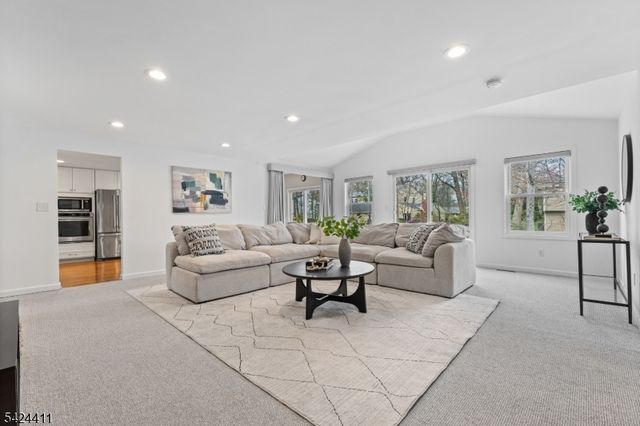 48 Hastings Rd, Berkeley Heights Twp., NJ 07922