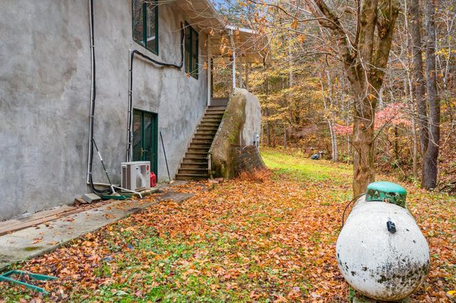 1650 Indian Creek Road, Thorn Hill, TN 37881