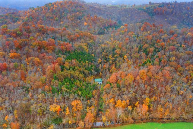 1650 Indian Creek Road, Thorn Hill, TN 37881