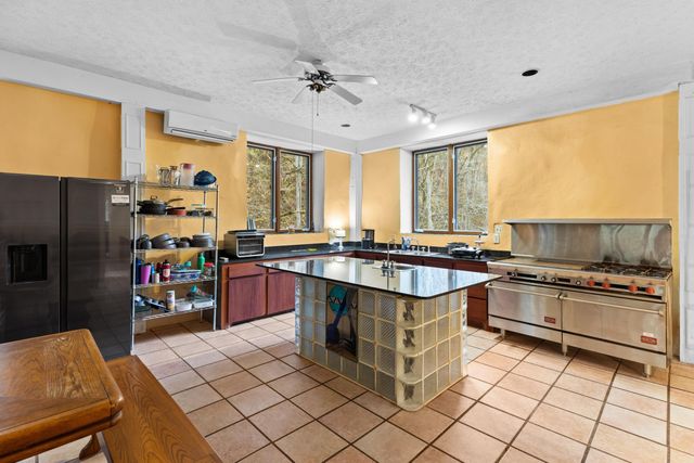 1650 Indian Creek Road, Thorn Hill, TN 37881