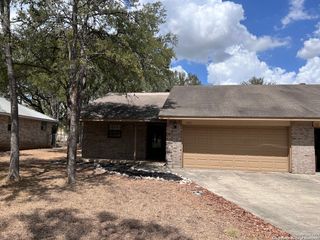 1020 MADELINE ST, New Braunfels, TX 78132