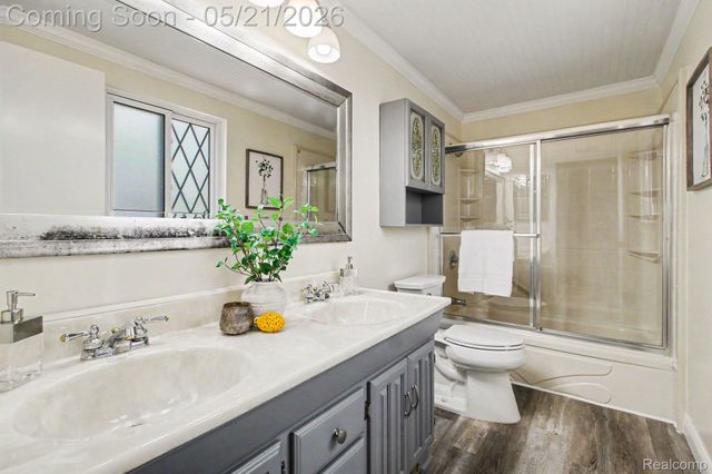 229 N Hanlon Street, Westland, MI 48185