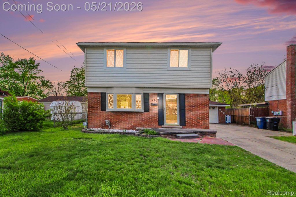 229 N Hanlon Street, Westland, MI 48185