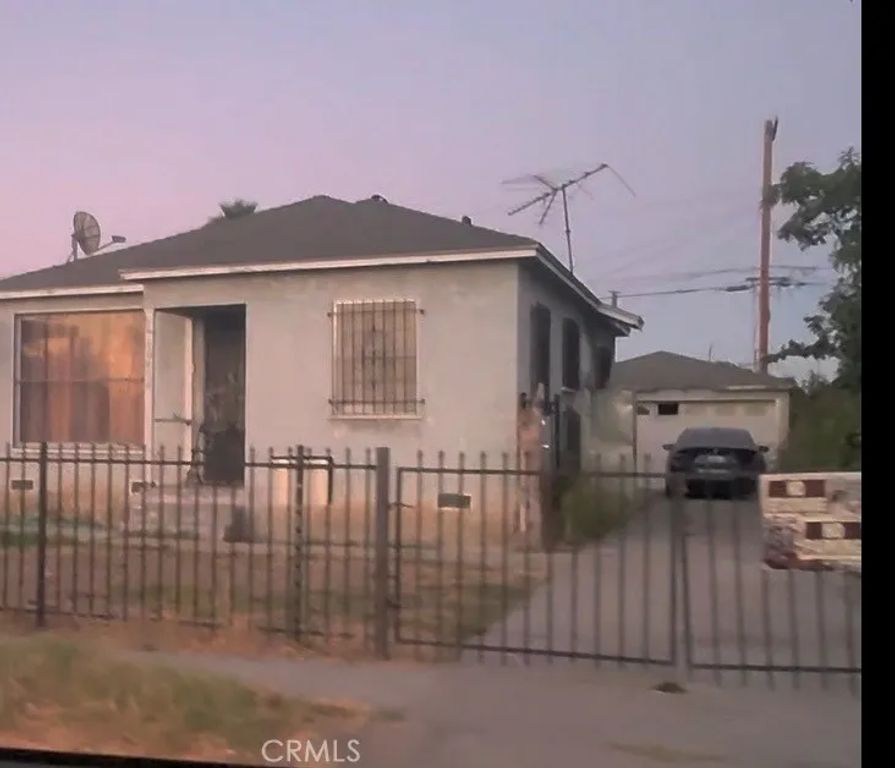 10414 Juniper, Los Angeles, CA 90002