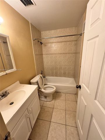 28150 SW 142nd Ct, Homestead, FL 33033