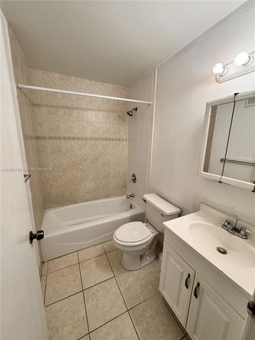 28150 SW 142nd Ct, Homestead, FL 33033