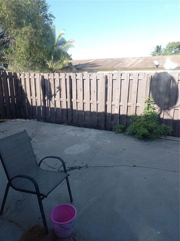 28150 SW 142nd Ct, Homestead, FL 33033