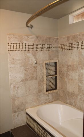 722 Santa Anita Dr, Kingsville, TX 78363