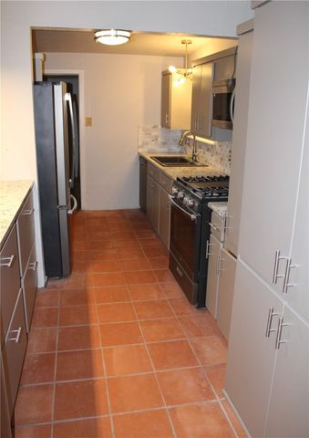 722 Santa Anita Dr, Kingsville, TX 78363