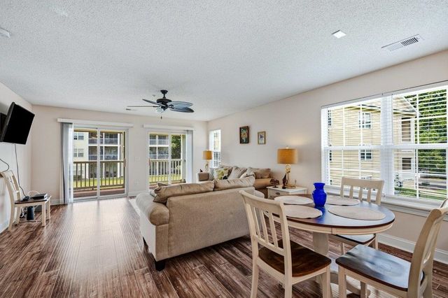 627 Woodmoor Dr Unit 203, Murrells Inlet, SC 29576