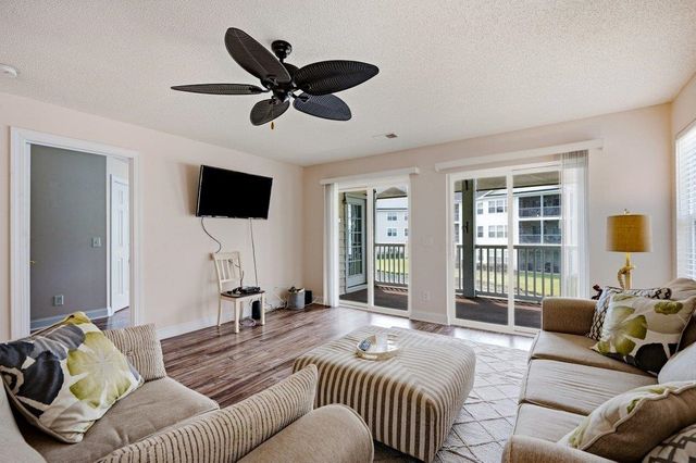 627 Woodmoor Dr Unit 203, Murrells Inlet, SC 29576