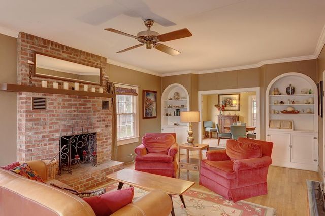 702 N 2nd St, Alpine, TX 79830