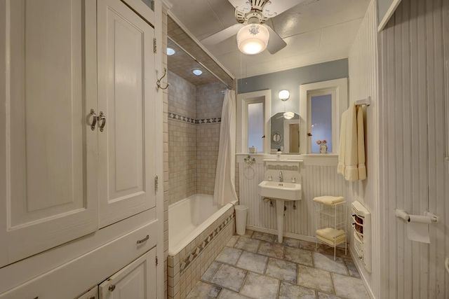 702 N 2nd St, Alpine, TX 79830