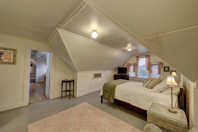 702 N 2nd St, Alpine, TX 79830